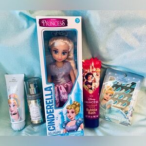 Disney Princess Cinderella Doll & Beauty Set 🩵🎀🩵